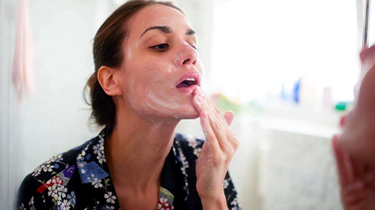 روتین پوستی روز و شب در رازهای ماندگاری آرایش