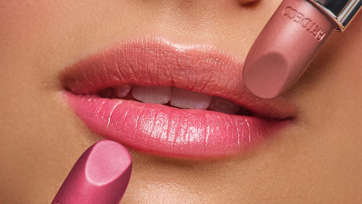 رژلب(یا بالم لب رنگی)