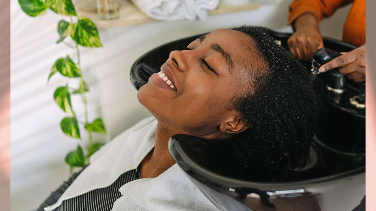 روش‌های شستشو و آبرسانی، پایه‌ای برای موهای سالم