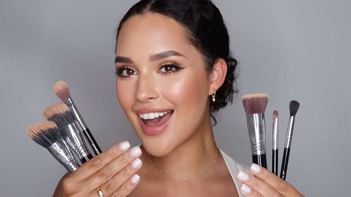 چگونه ابزارهای آرایشی مناسب خود را انتخاب کنید؟