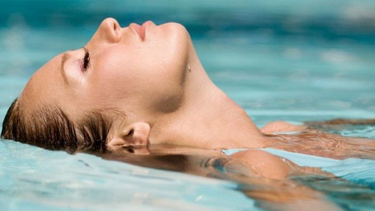 روتین مراقبت از پوست و مو در شنا | قبل، بعد و حین شنا